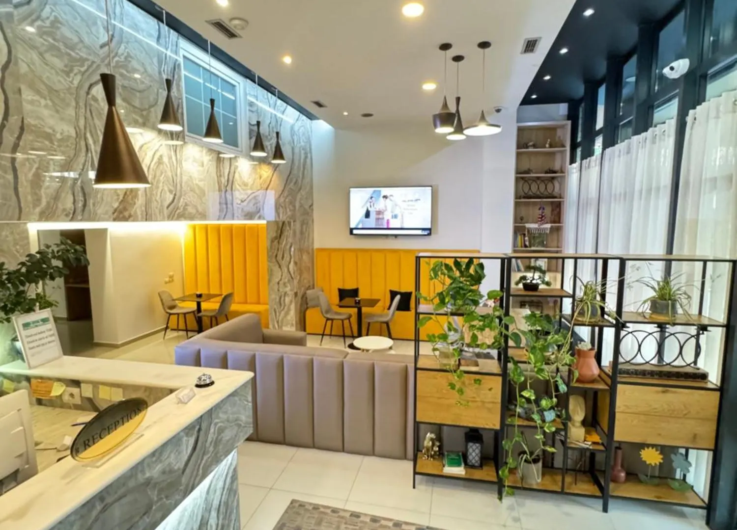 Park Hotel Tirana Yzberish