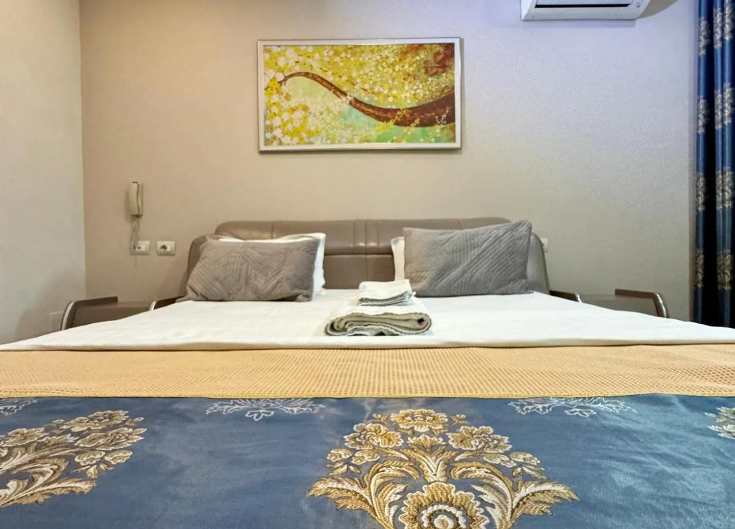 Park Hotel Tirana Yzberish
