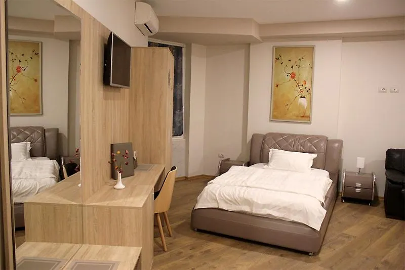 Park Hotel Tirana Yzberishti 3*,